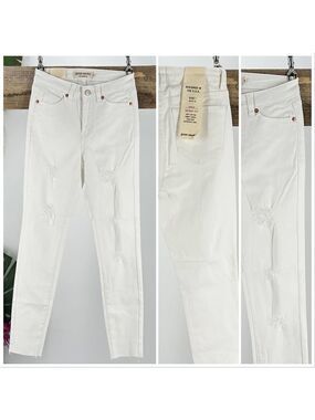 Great Smoky White Denim Junior Size 1 Skinny Distressed High Waist